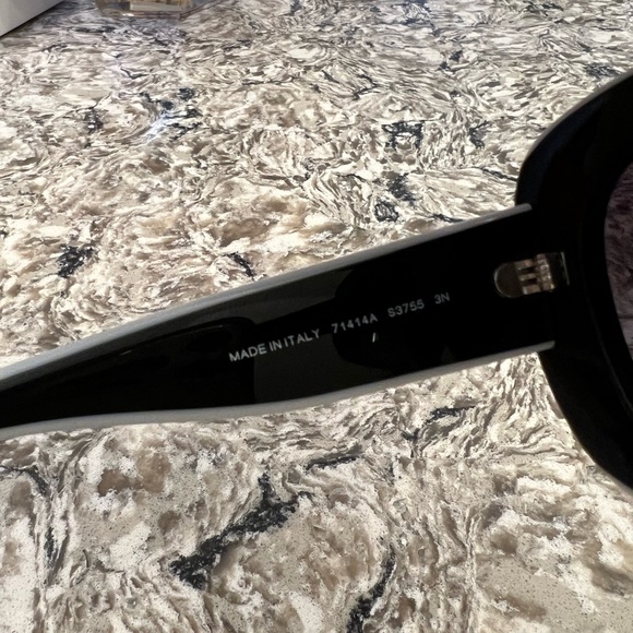 NWT Chanel Black and White Acetate Sunglasses - Picture 8 of 9